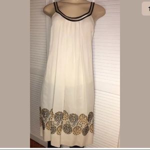 BCBGMAXAZRIA women's dress size small color Beige